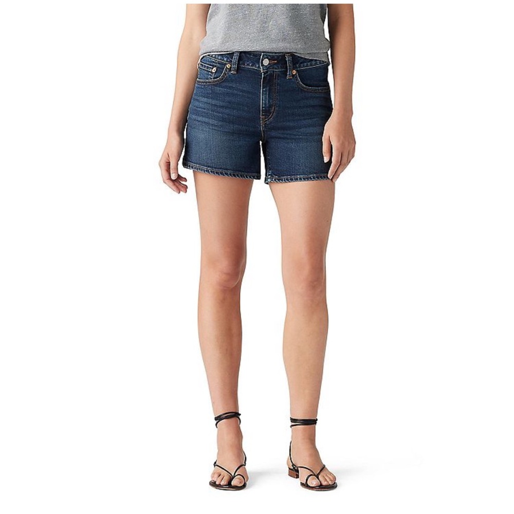New Levi’s A Line Jean Shorts with side slit and Mid-Rise Waist